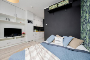 Piękne Studio z Balkonem dla 2 osób w Warszawie by Noclegi Renters